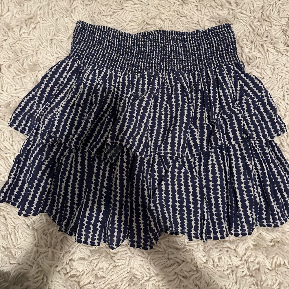 Vineyard vines skirt girls size 10-12 but fits like xs to s